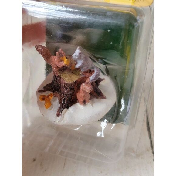 Lemax 2000 squirrel nut collection snow village accessory Xmas - Picture 4 of 8